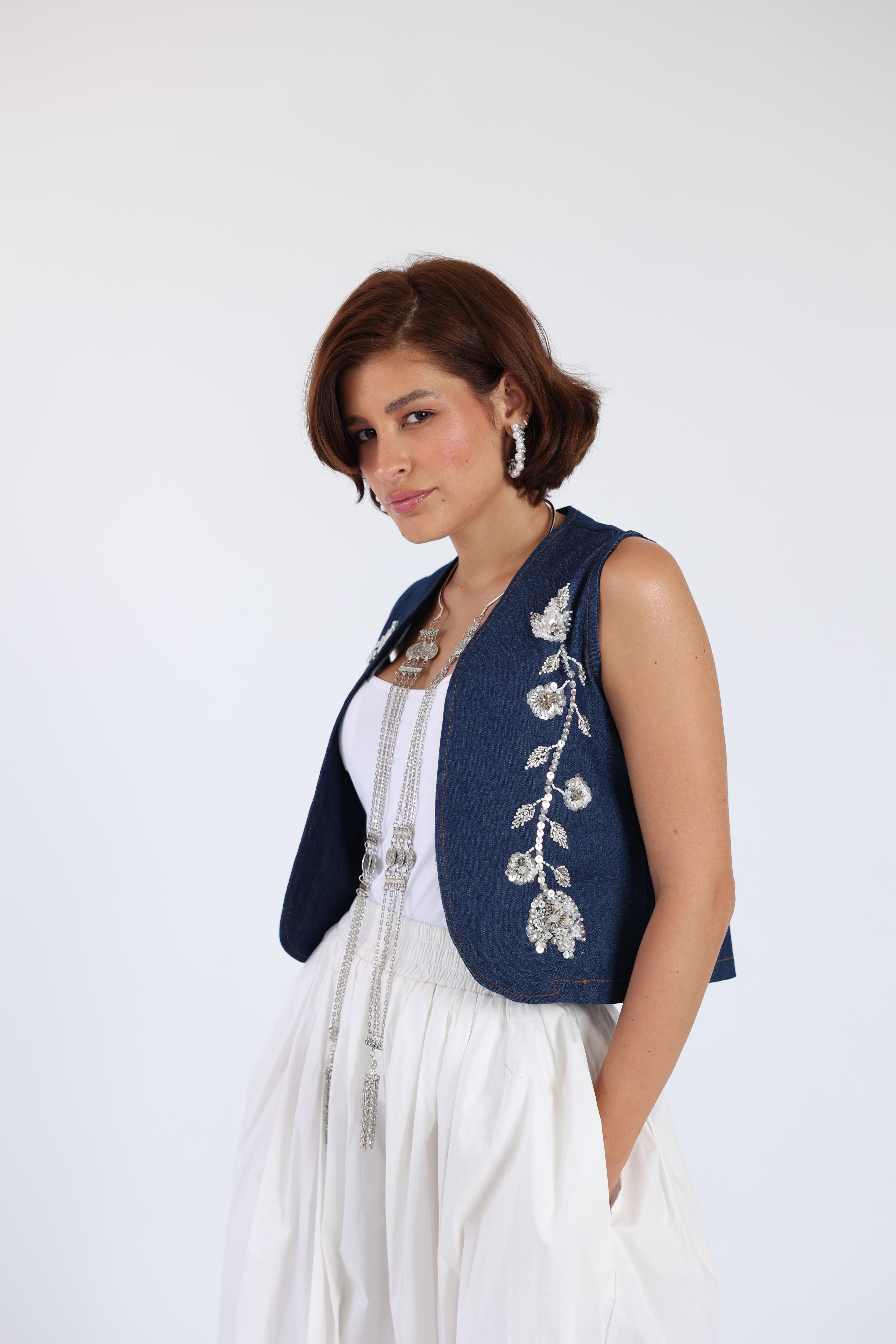 Embroidered denim vest – Maison Hers