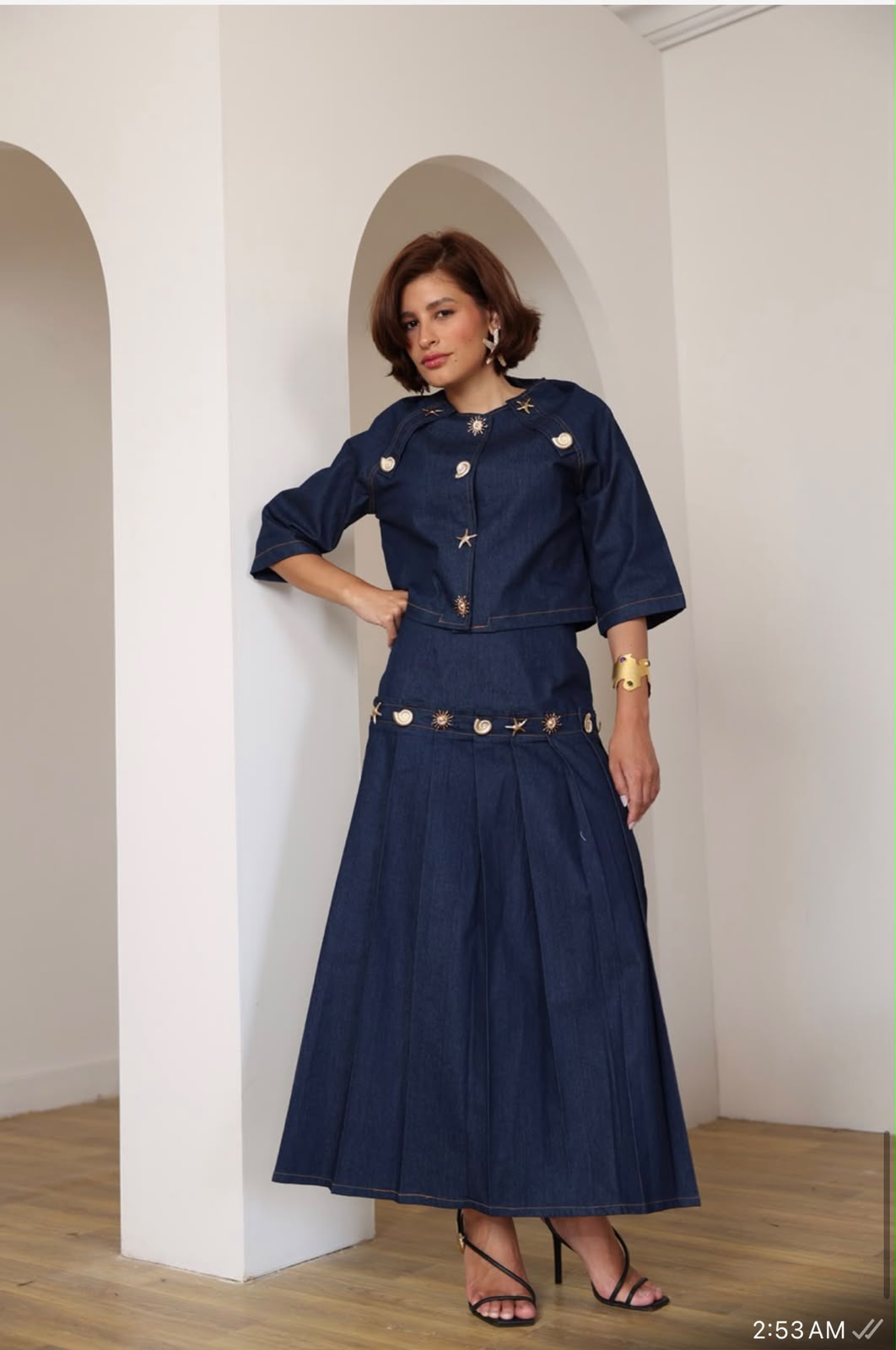 Brooches skirt
