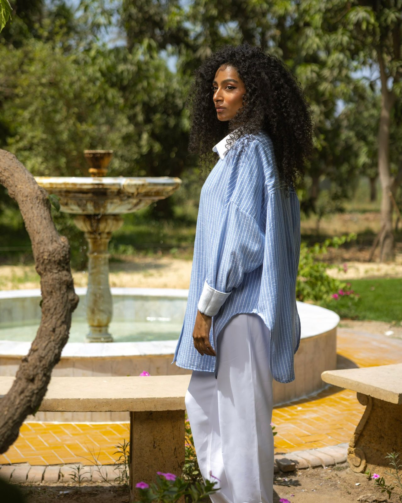 Inverted collar oversized shirt