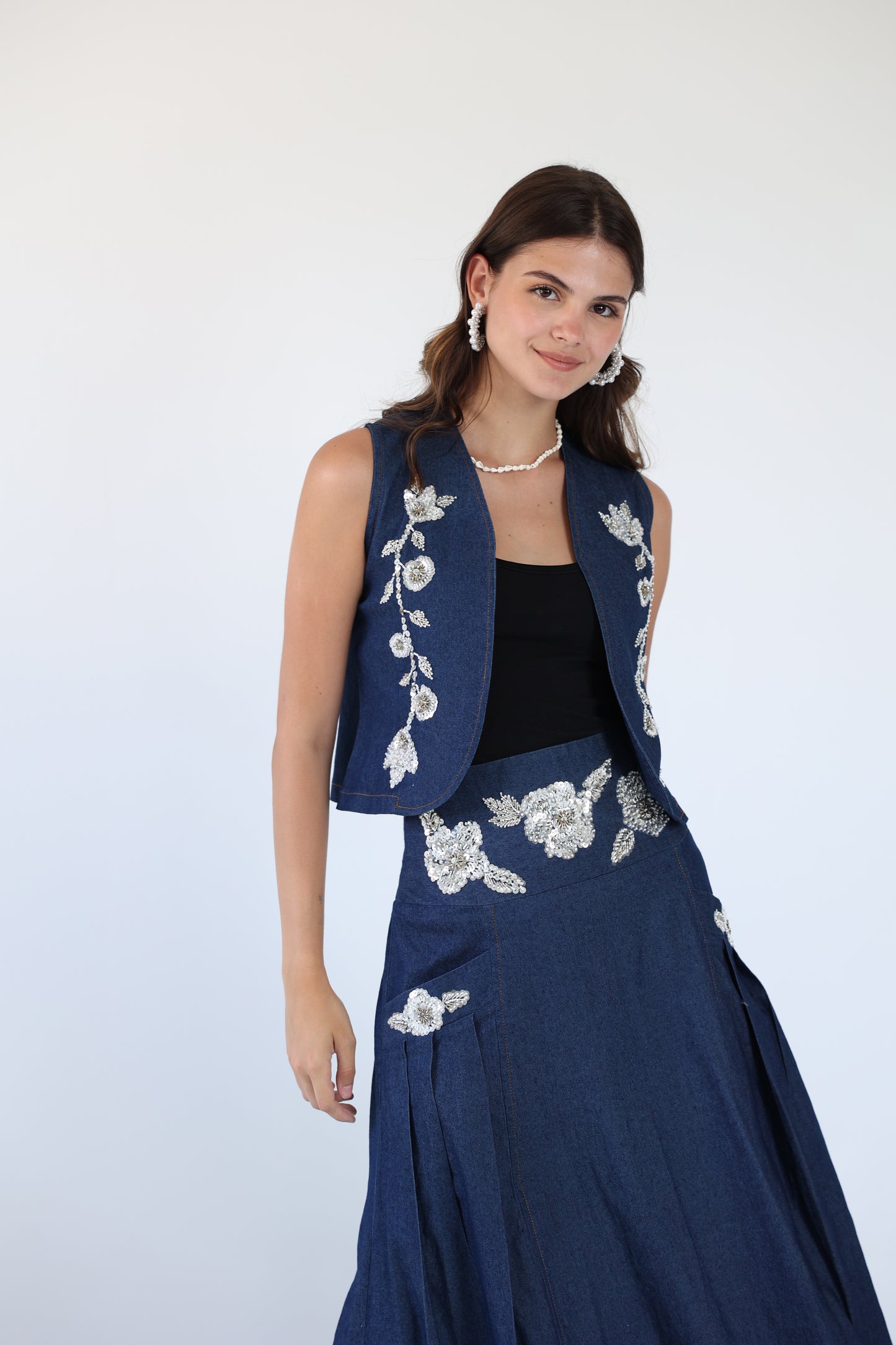 Embroidered denim skirt