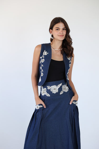 Embroidered denim skirt