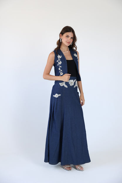 Embroidered denim skirt