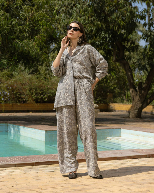 Fully embroidered emma set