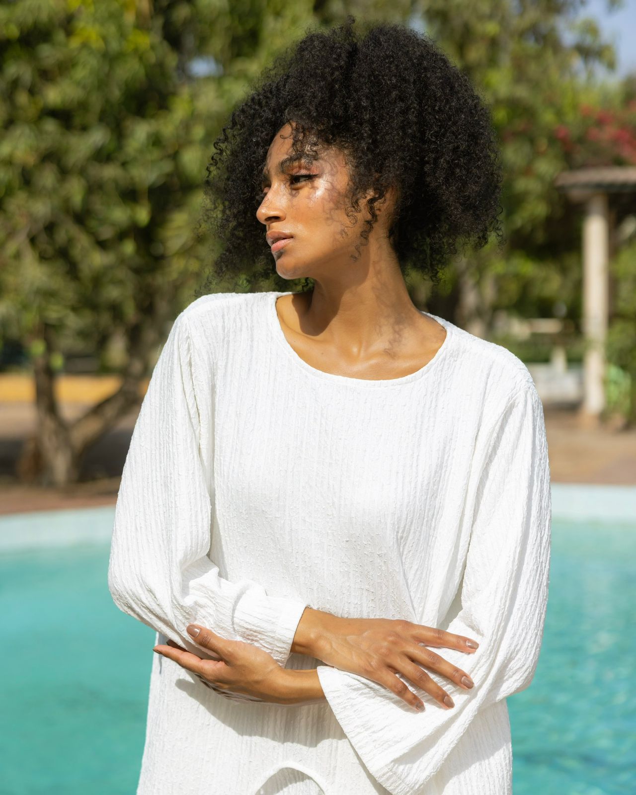 Cutout white summer set